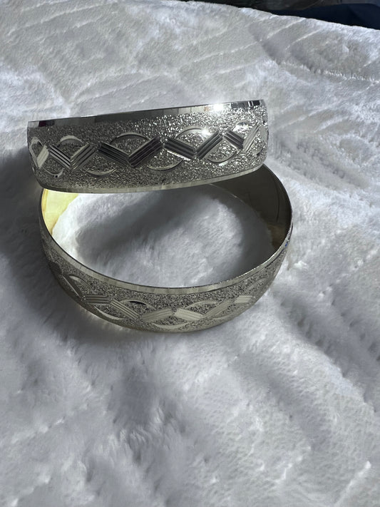 “Royal” Gold Filled Bangle